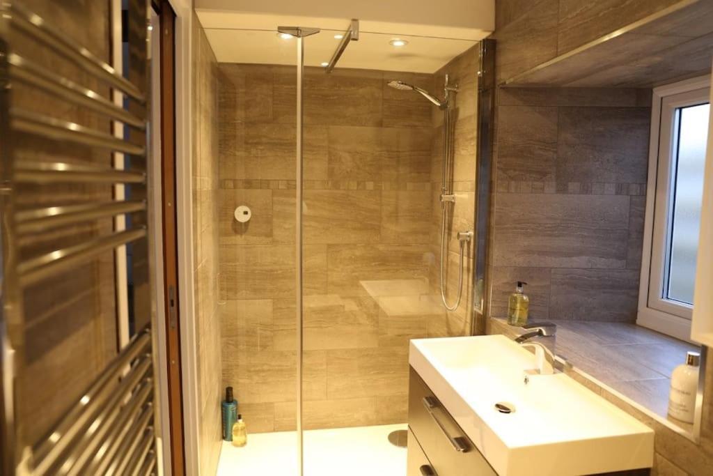 דומפריס Shorepark - Waterfront Cottage With Stunning Views מראה חיצוני תמונה