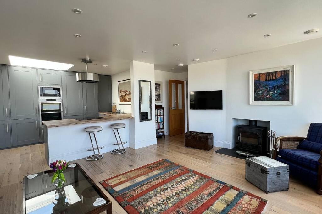 דומפריס Shorepark - Waterfront Cottage With Stunning Views מראה חיצוני תמונה