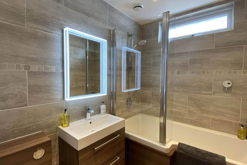דומפריס Shorepark - Waterfront Cottage With Stunning Views מראה חיצוני תמונה